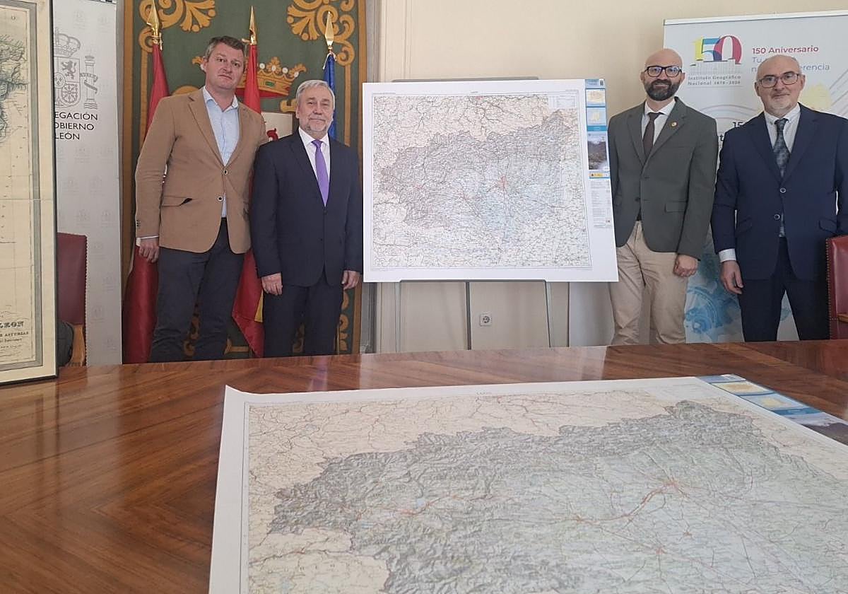 Los dos mapas presentados este jueves.