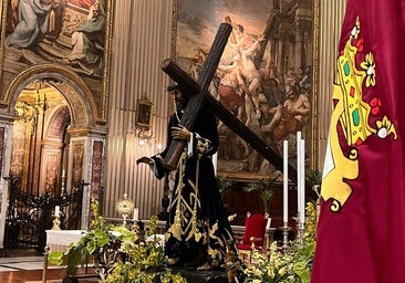 Miles de devotos se rinden ante el Nazareno en Sant'Andrea della Valle