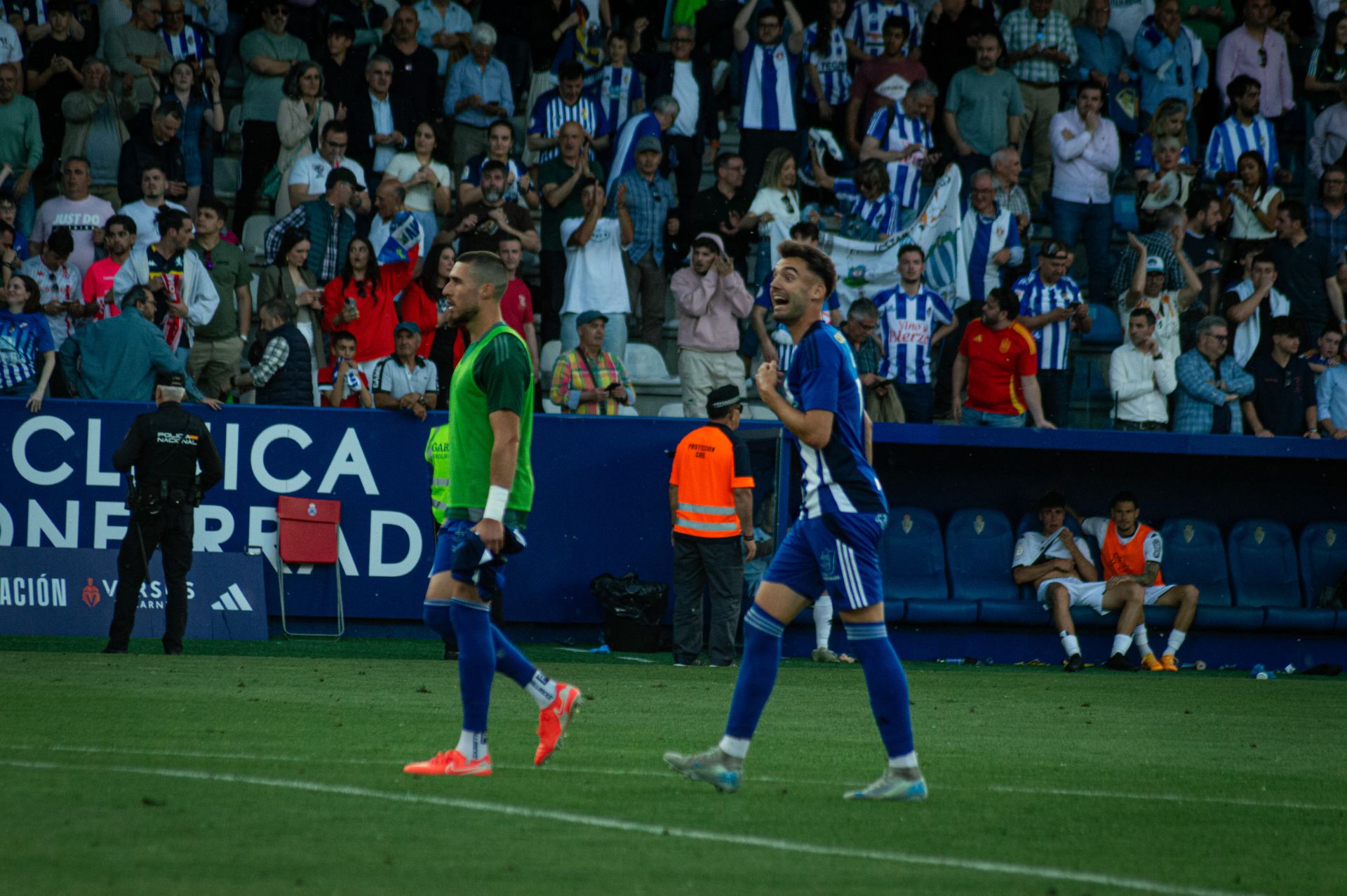 Las mejores imágenes del derbi entre Ponferradina y Cultural