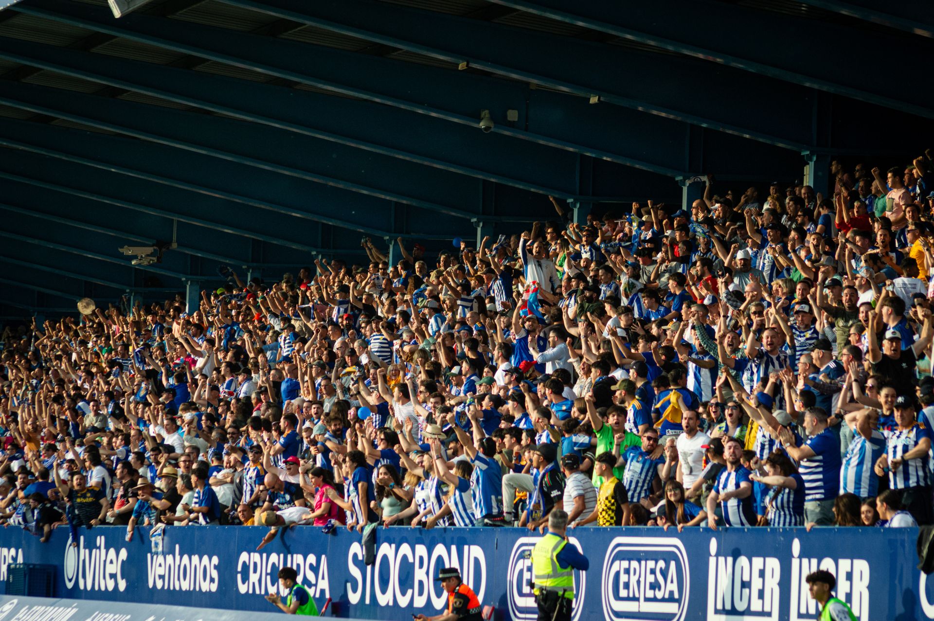 Las mejores imágenes del derbi entre Ponferradina y Cultural