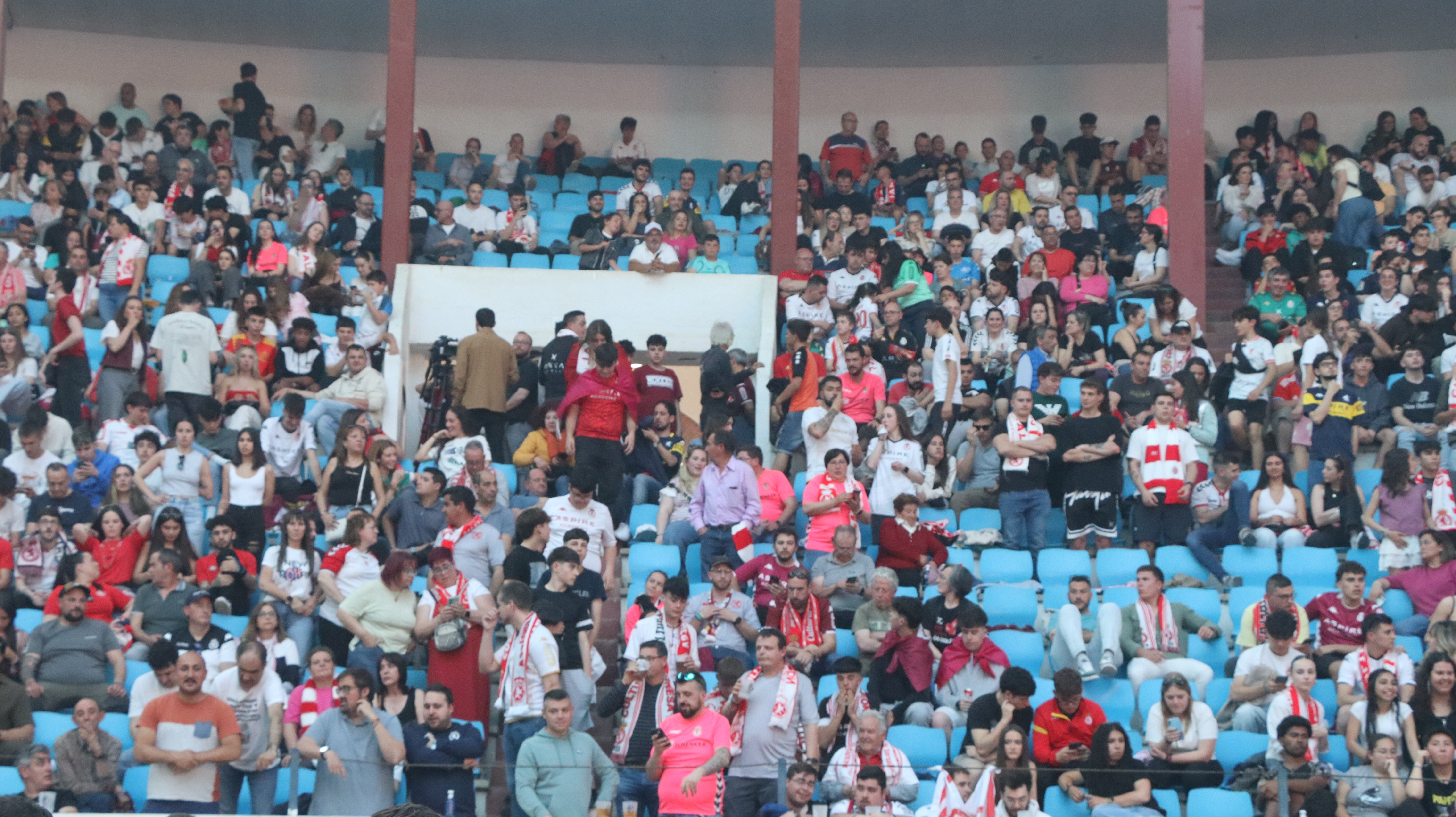 Así se vivió el derbi en el León Arena