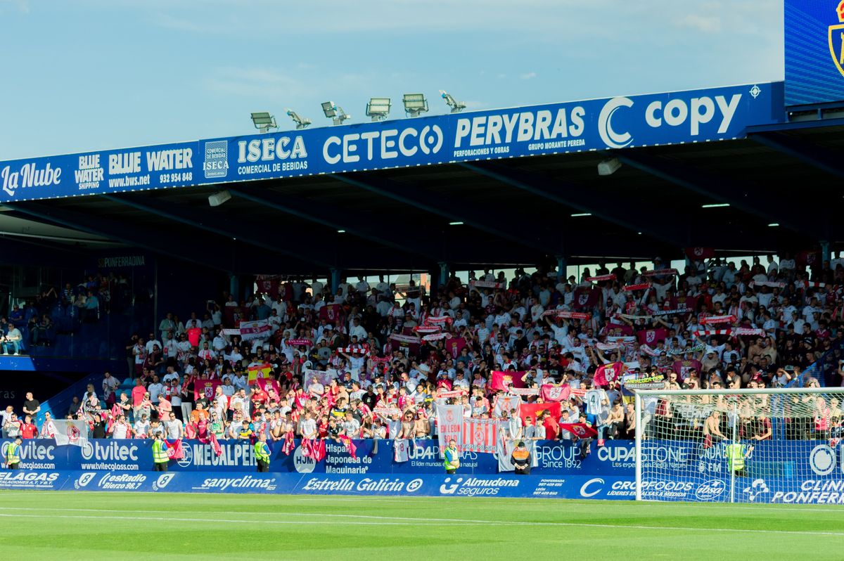 Las mejores imágenes del derbi entre Ponferradina y Cultural