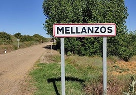 La carretera que conduce a Mellanzos se encuentra en un estado lamentable