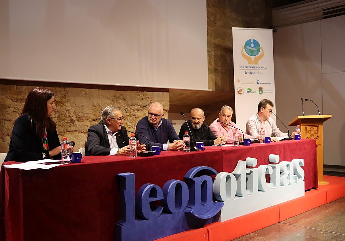 Imagen del anterior Encuentro de Leonoticias realizado en el Palacio Conde Luna