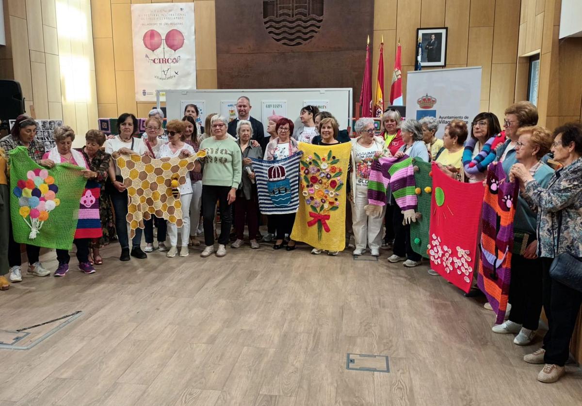 Mujeres del municipio de Villaquilambre que han colaborado en su decoración
