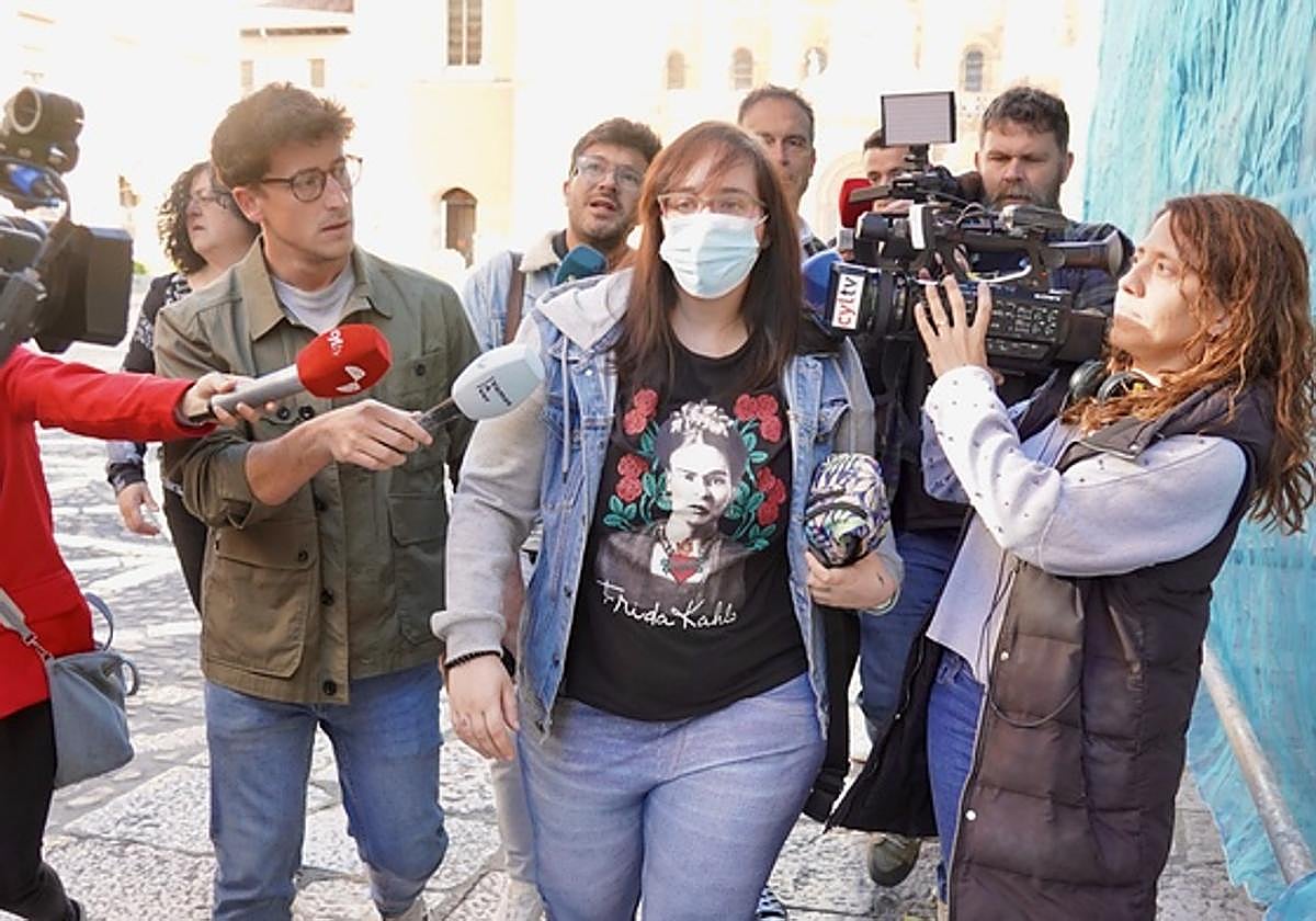 Imagen de Natalia Torices llegando a la Audiencia Provincial.