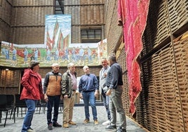 Pendones en el museo de los Pueblos Leoneses.