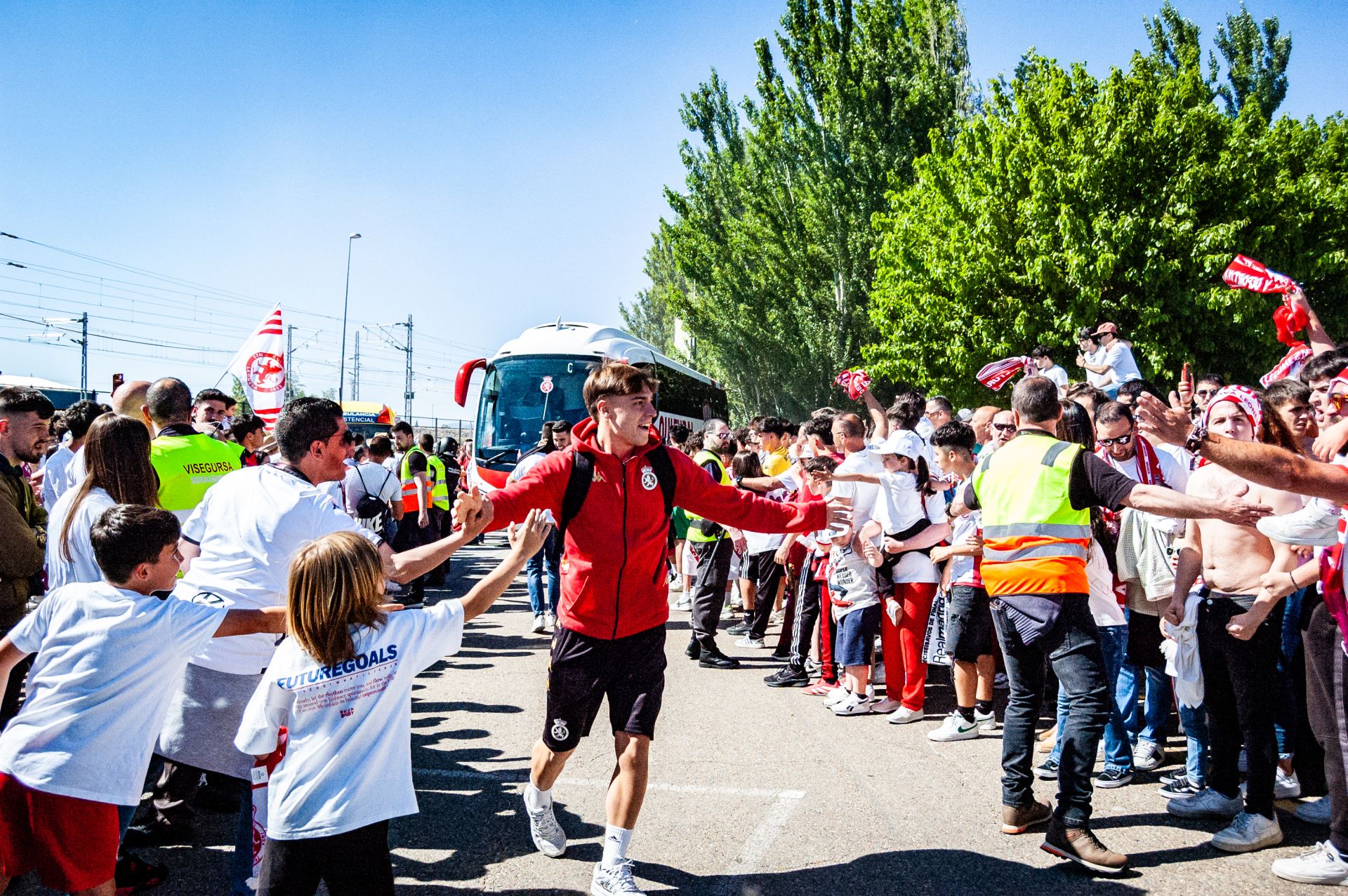 Las imágenes del recibimiento a los jugadores de la Cultural