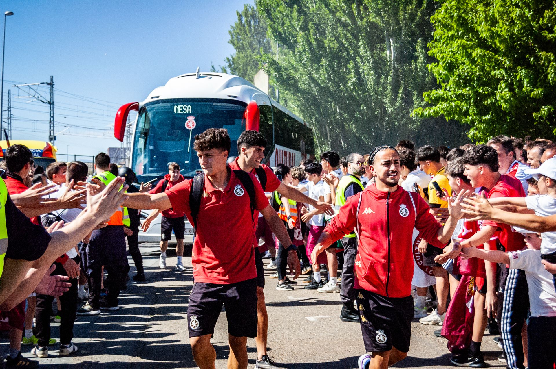 Las imágenes del recibimiento a los jugadores de la Cultural