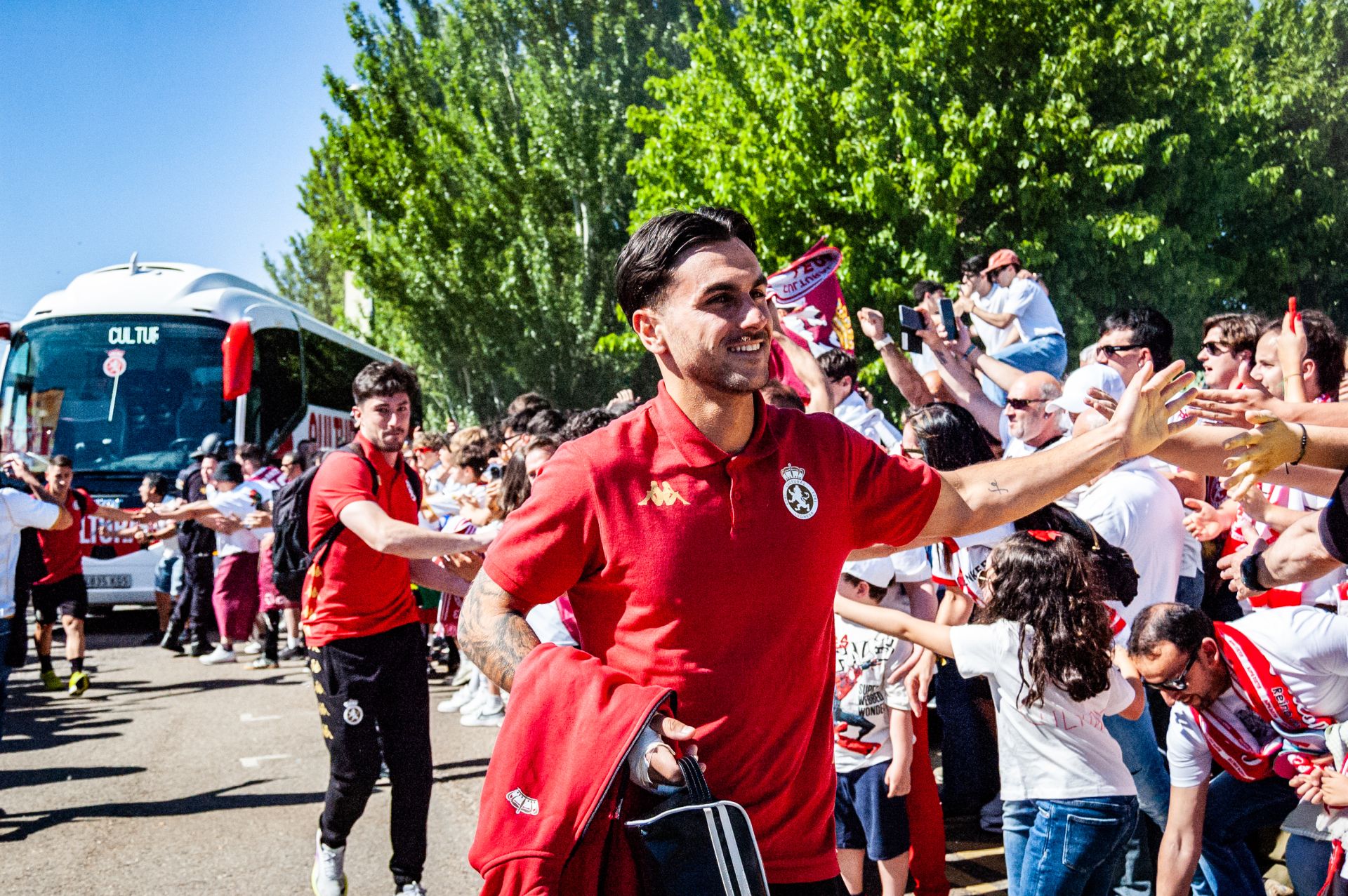 Las imágenes del recibimiento a los jugadores de la Cultural