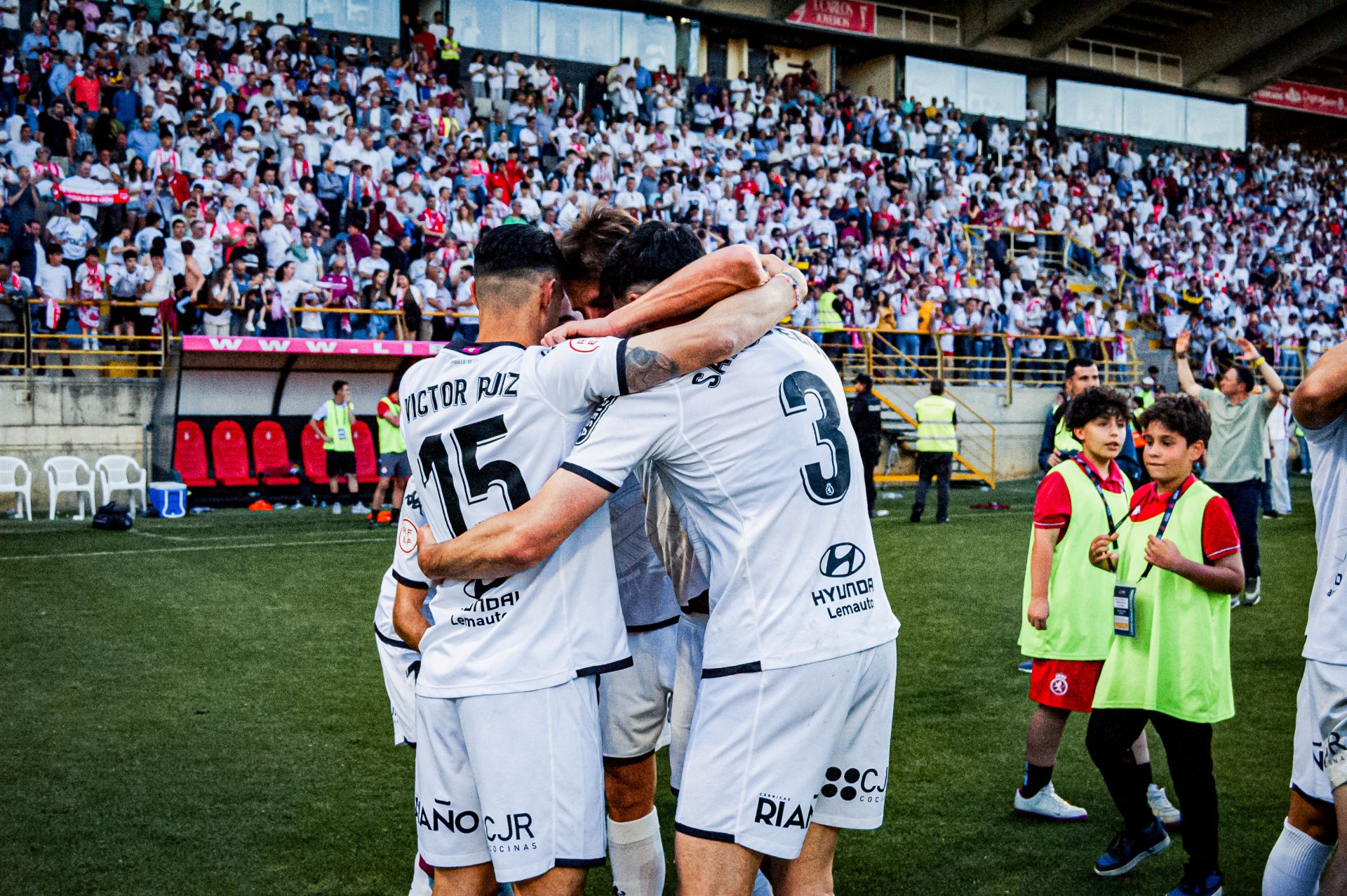 Así vivió el Reino de León el ascenso, en imágenes