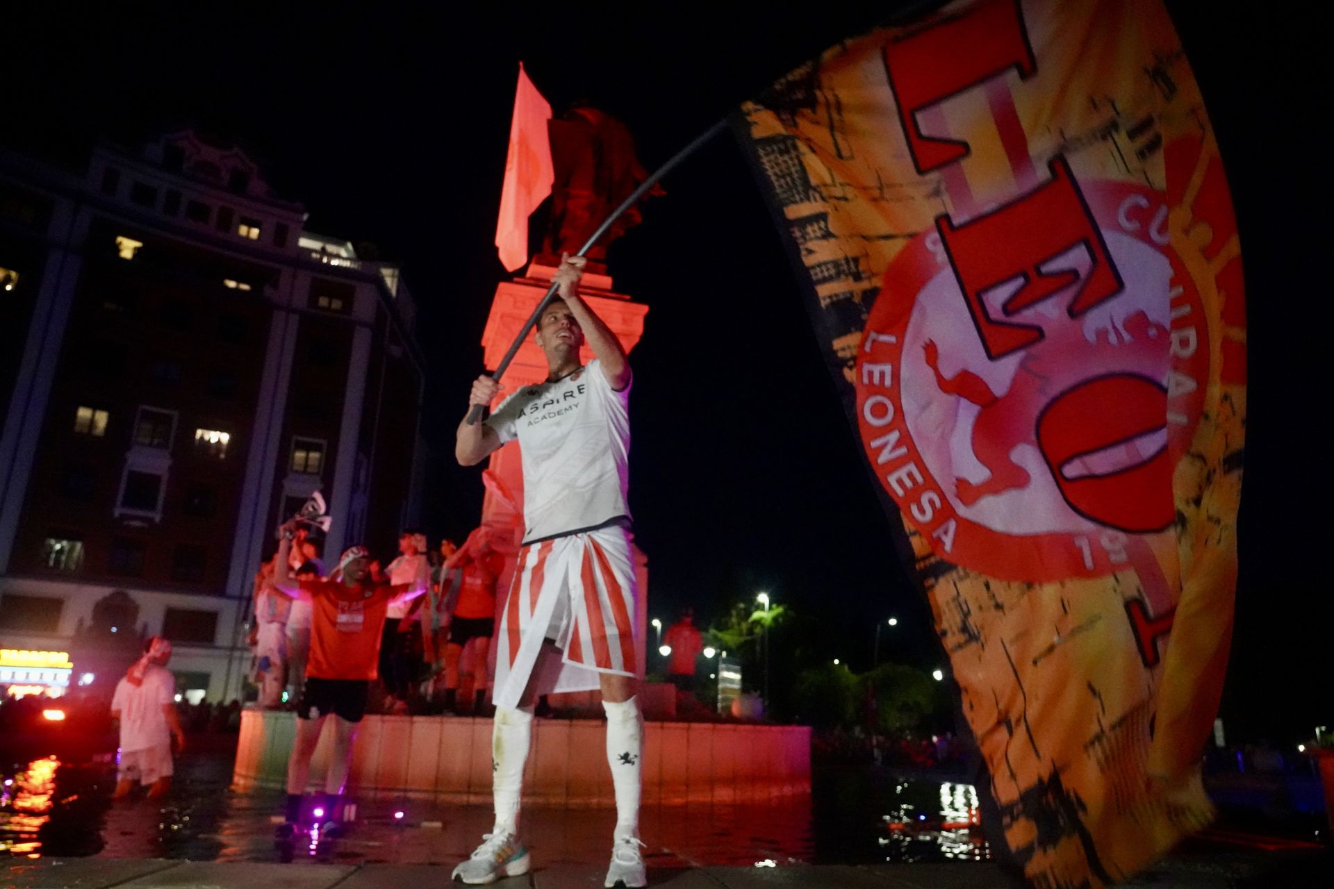 Guzmán se rinde al ascenso de la Cultural