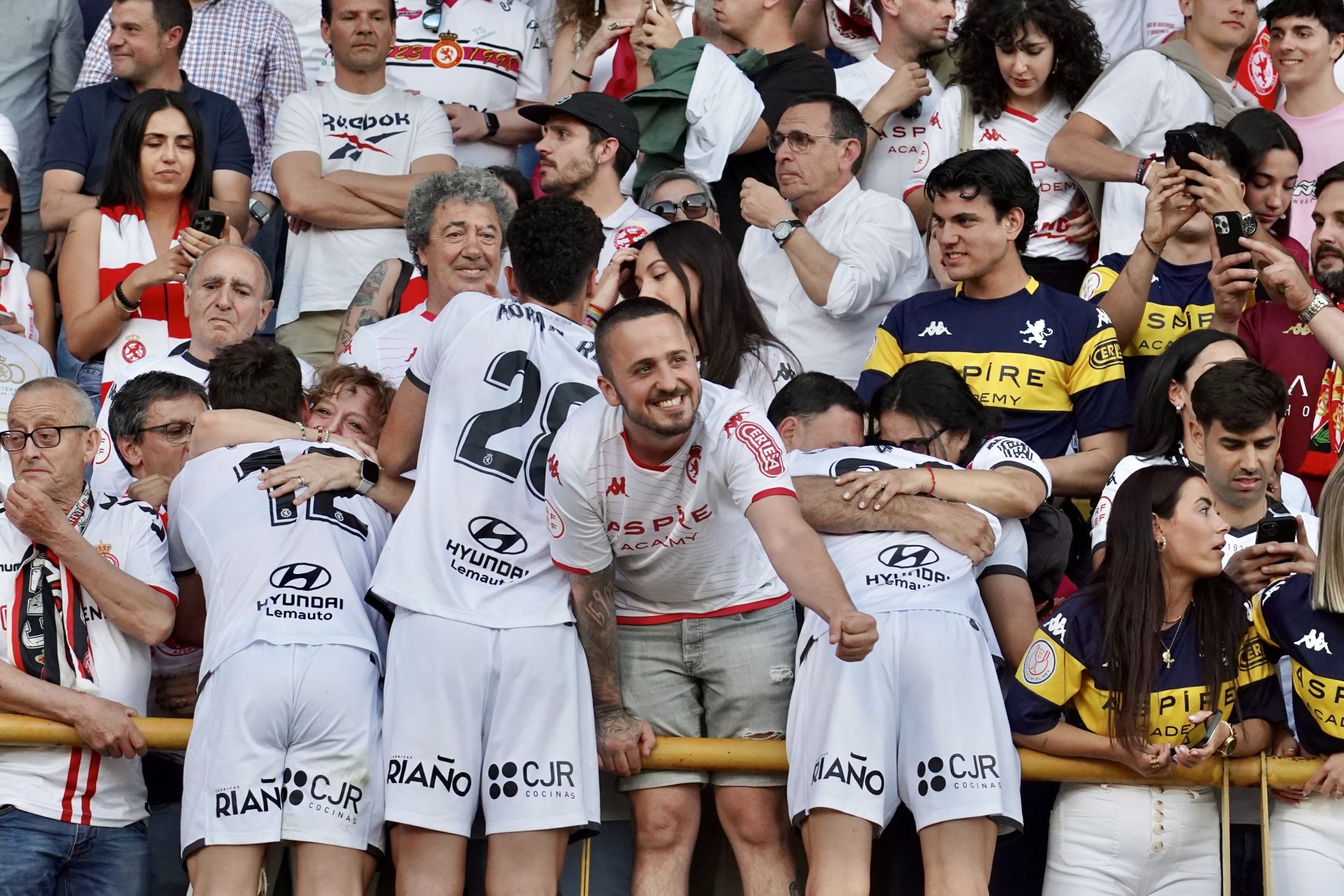 Así vivió el Reino de León el ascenso, en imágenes