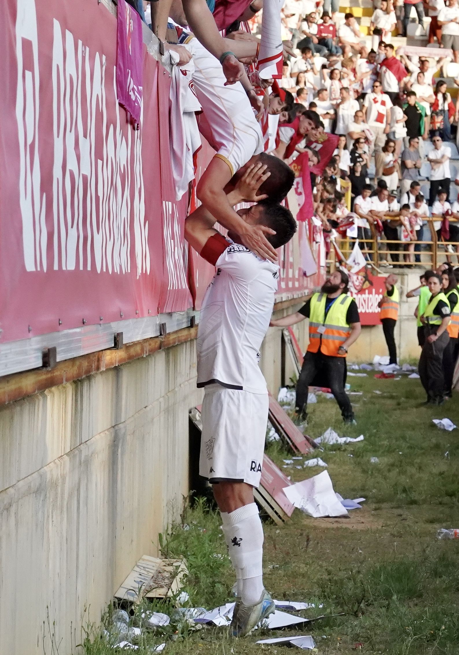 Así vivió el Reino de León el ascenso, en imágenes