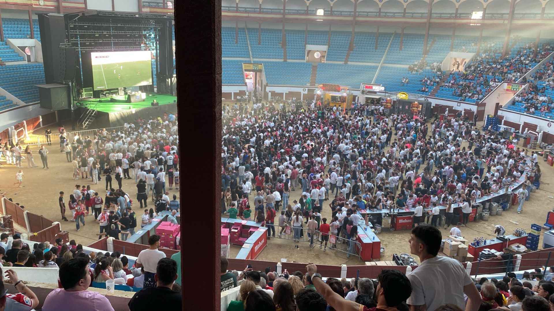 La plaza de Toros de León vibra con la Cultural