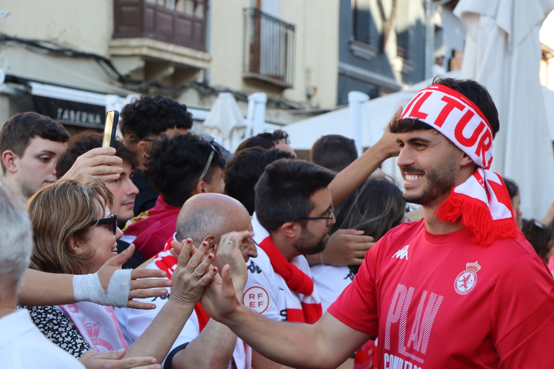 La rúa y recepción en San Marcelo de la Cultural, en imágenes