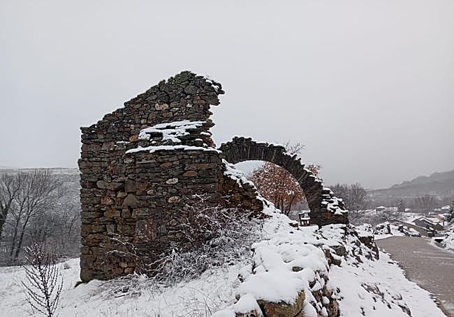 La ermita, en ruinas.