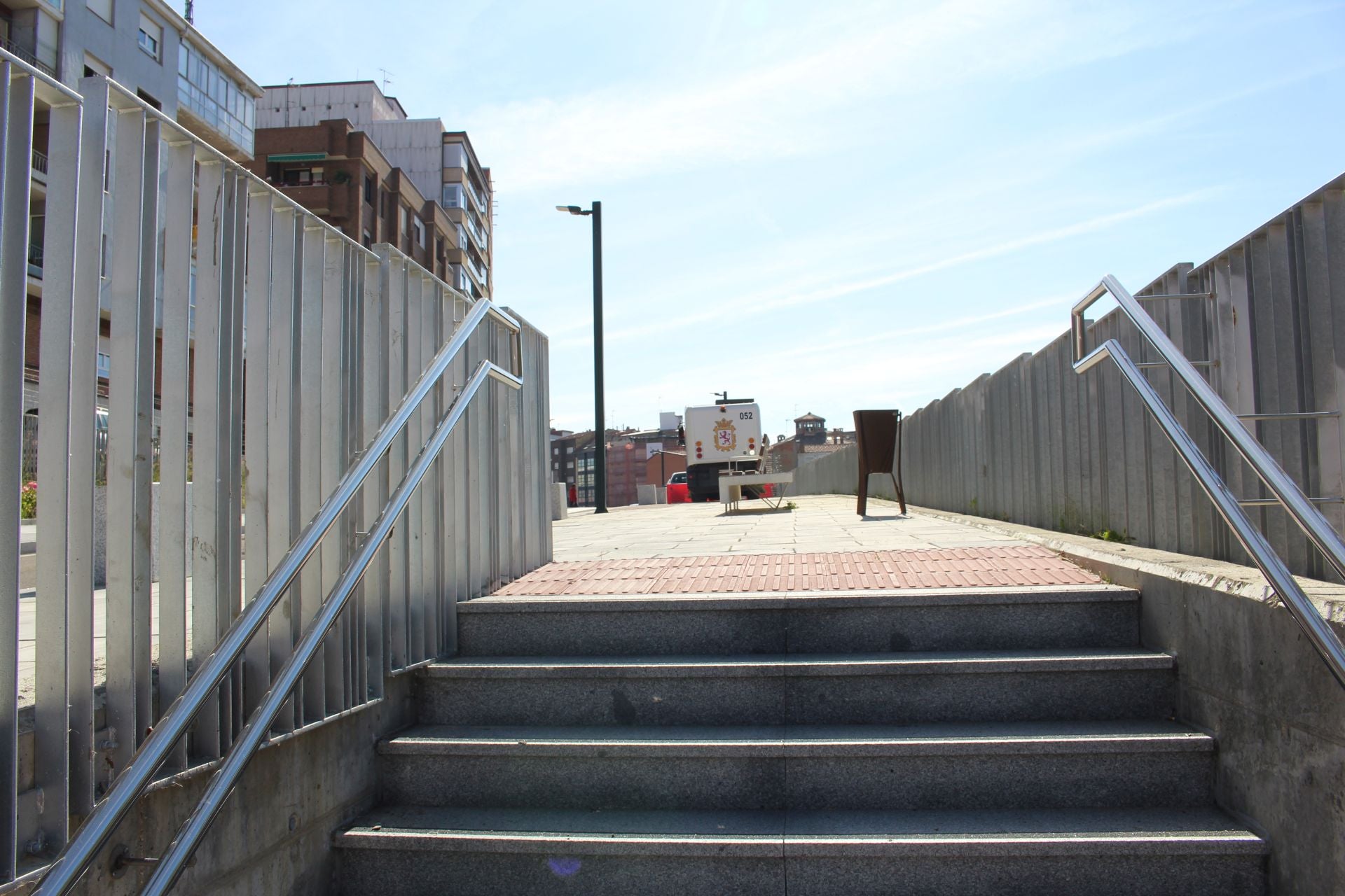 El entorno de Feve en León abre al tráfico