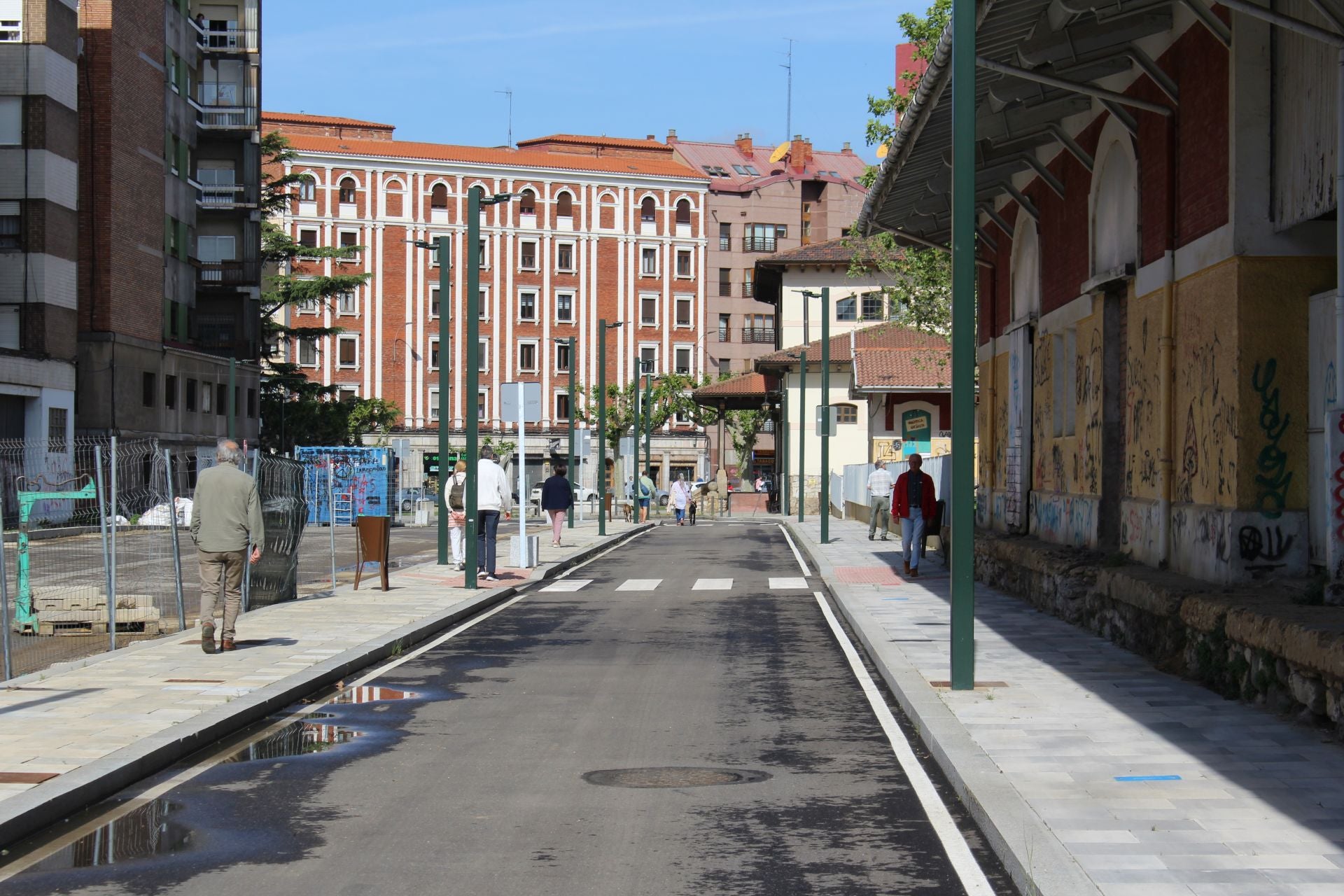 El entorno de Feve en León abre al tráfico