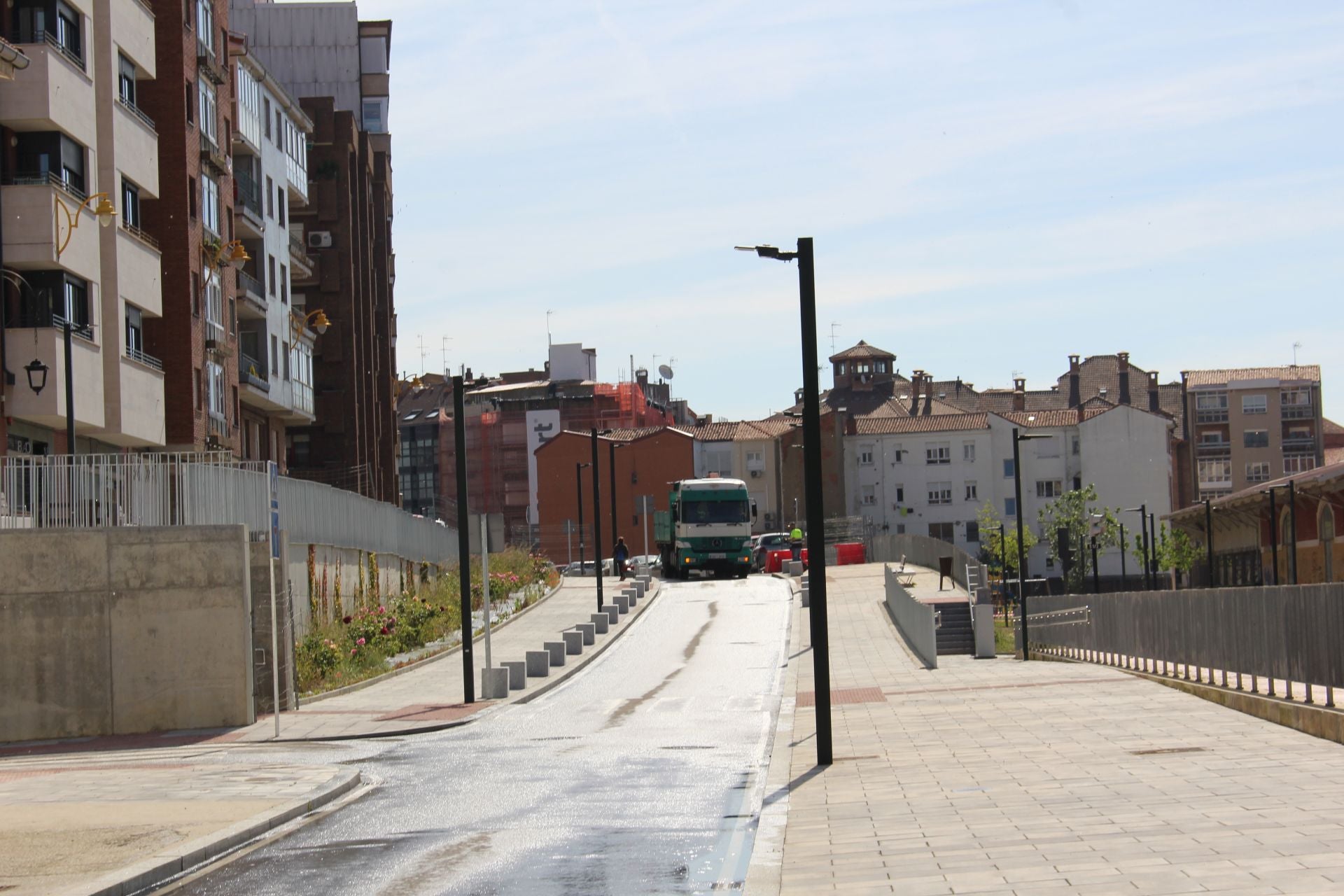 El entorno de Feve en León abre al tráfico