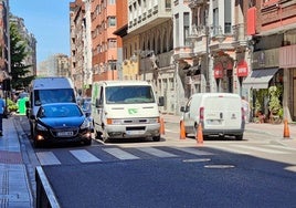 Atascos en una de las calles afectadas.