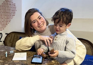 Un investigador de la FOP, la enfermedad rara del leonés Darío, aspira a una beca del CSIC