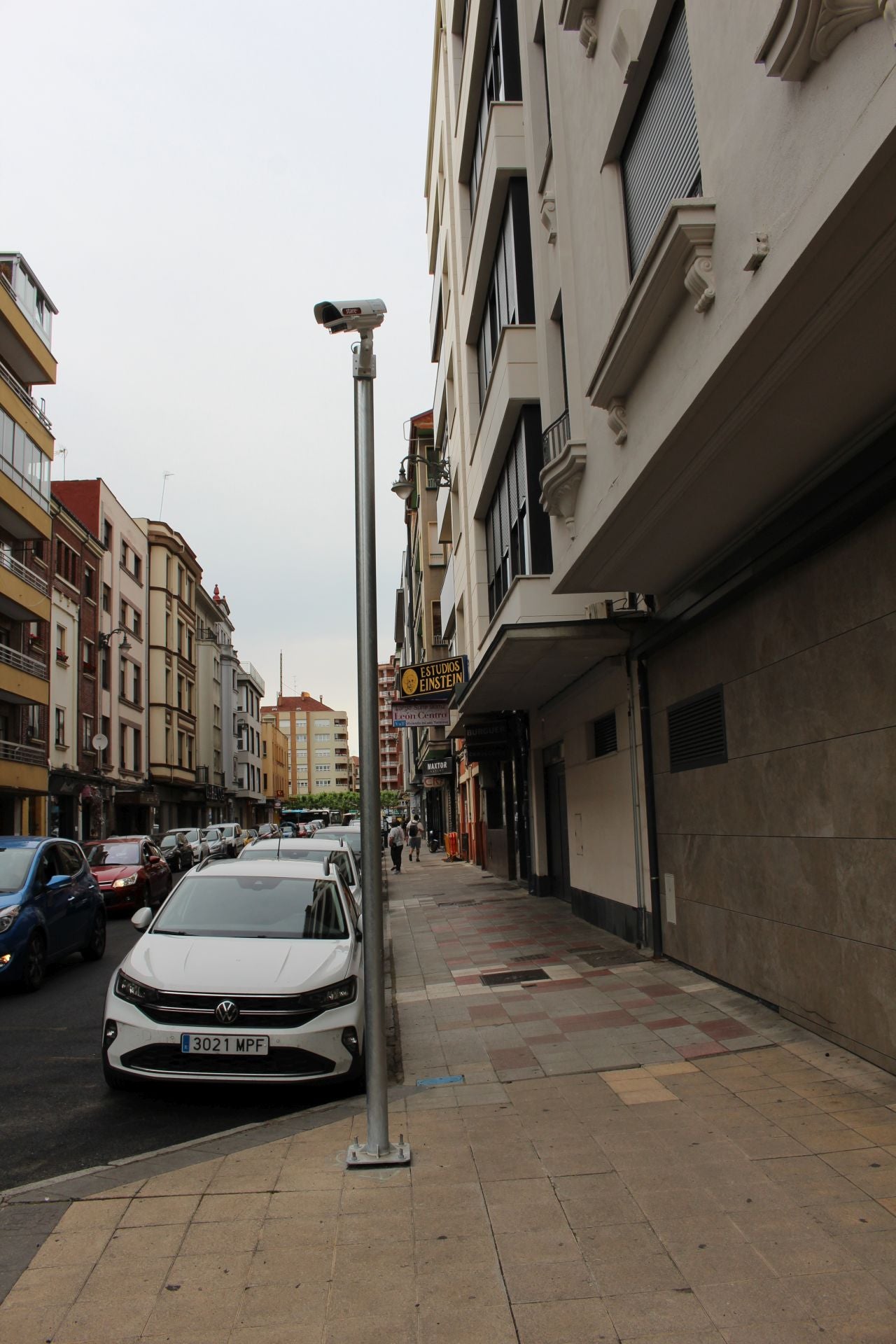 Las cámaras de la ZBE en León empiezan a instalarse