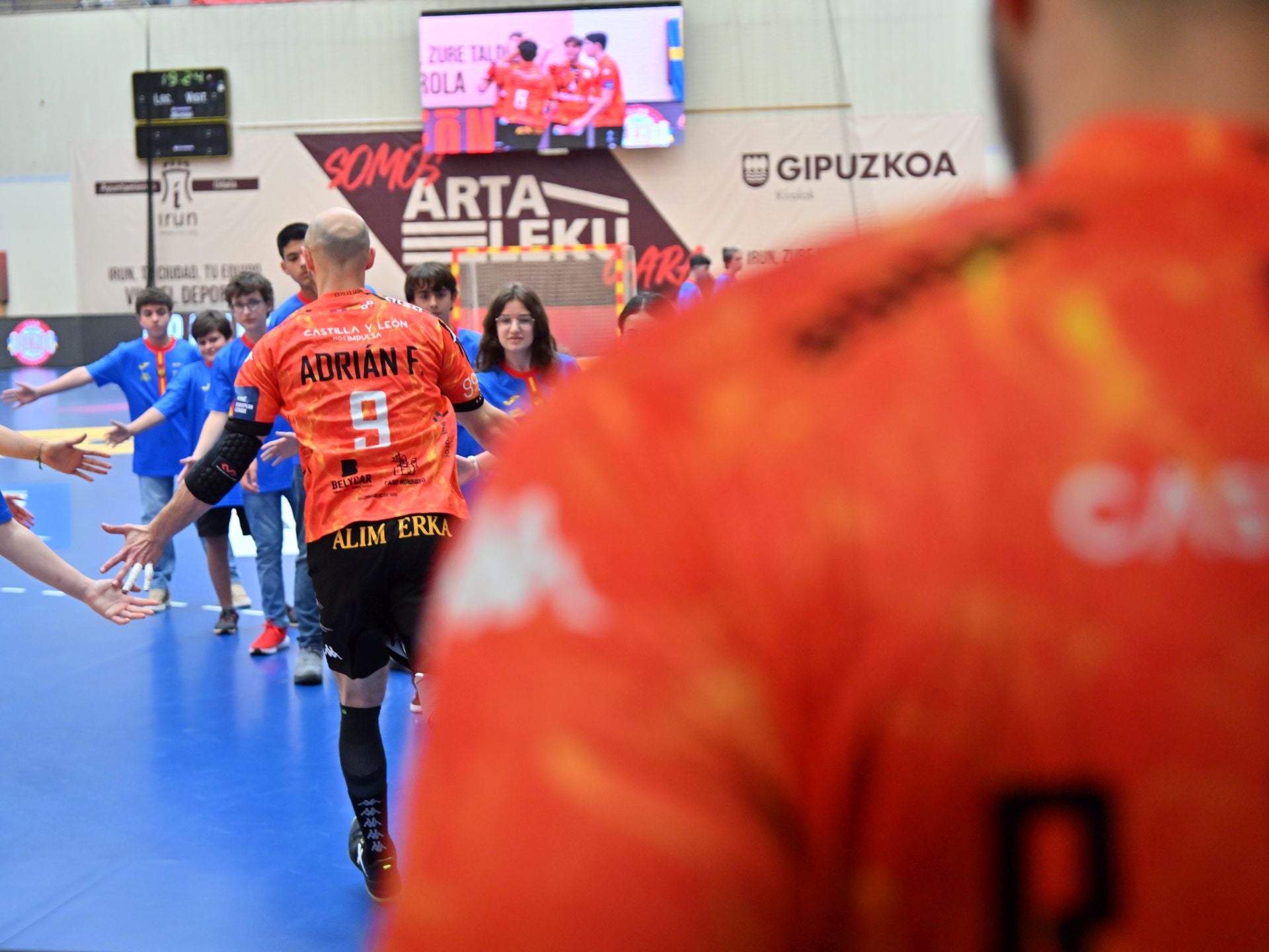 Las mejores imágenes del Bidasoa Irún-Abanca Ademar de Copa del Rey