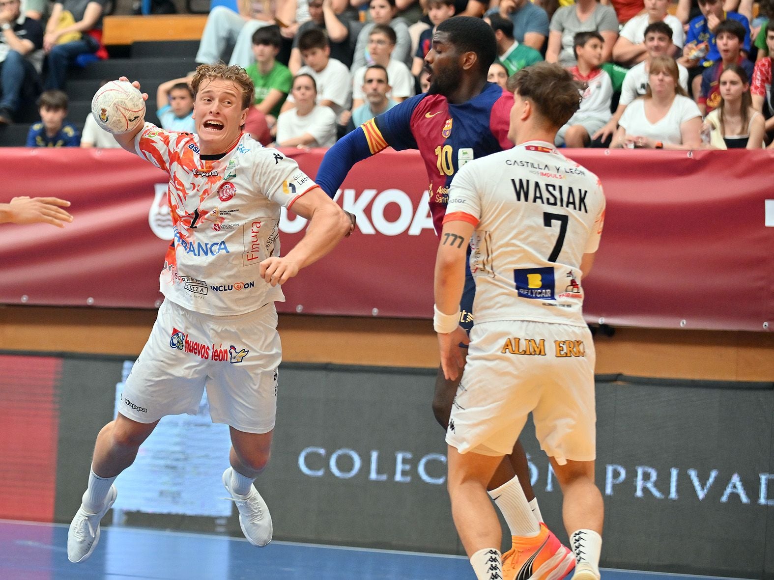 Las mejores imágenes de la final de la Copa del Rey entre Abanca Ademar y Barcelona