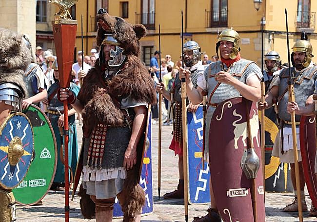 Todas las imágenes.