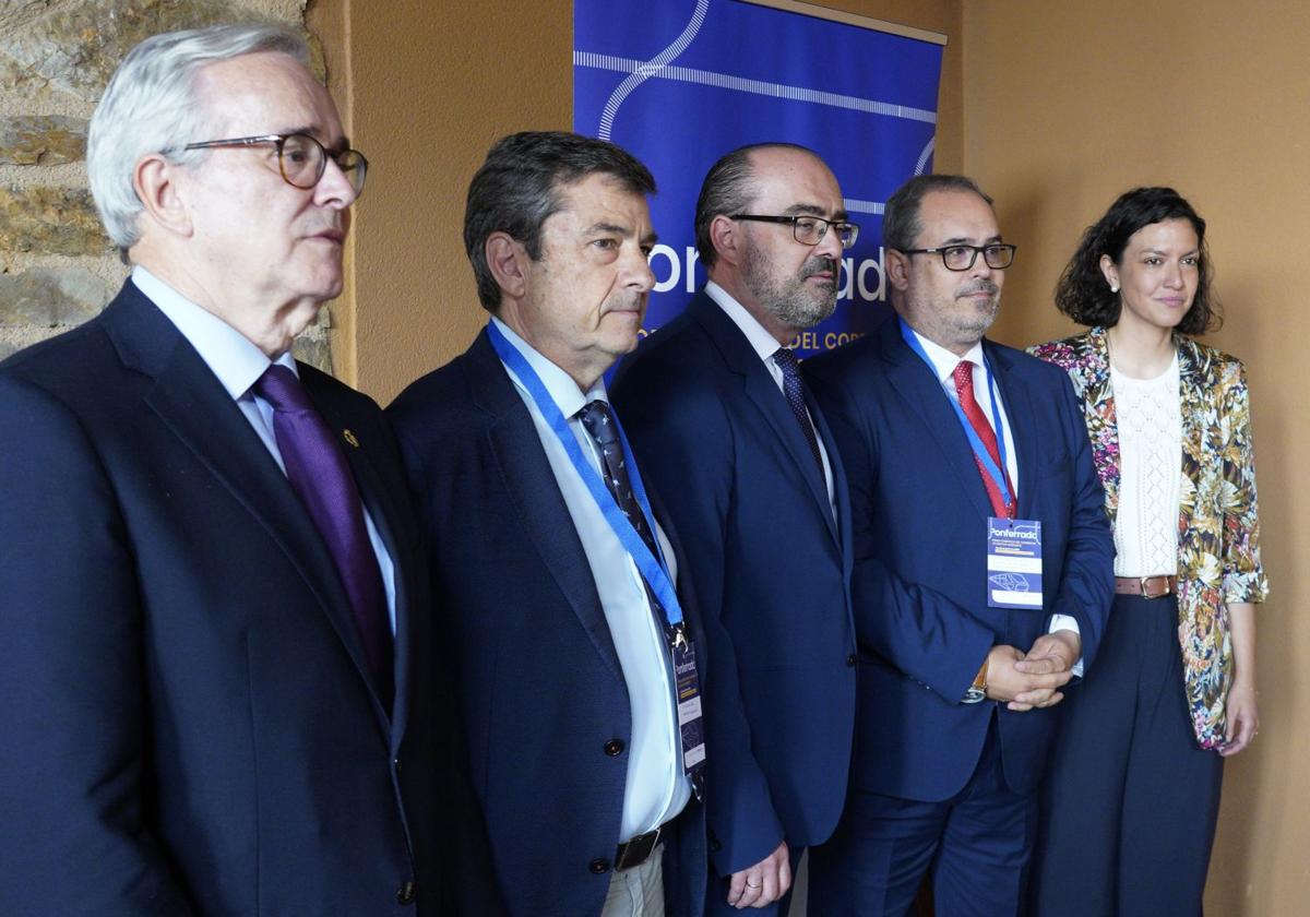 Inauguración del foro 'Ponferrada. Nodo logístico del Corredor Atlántico Noreste'.