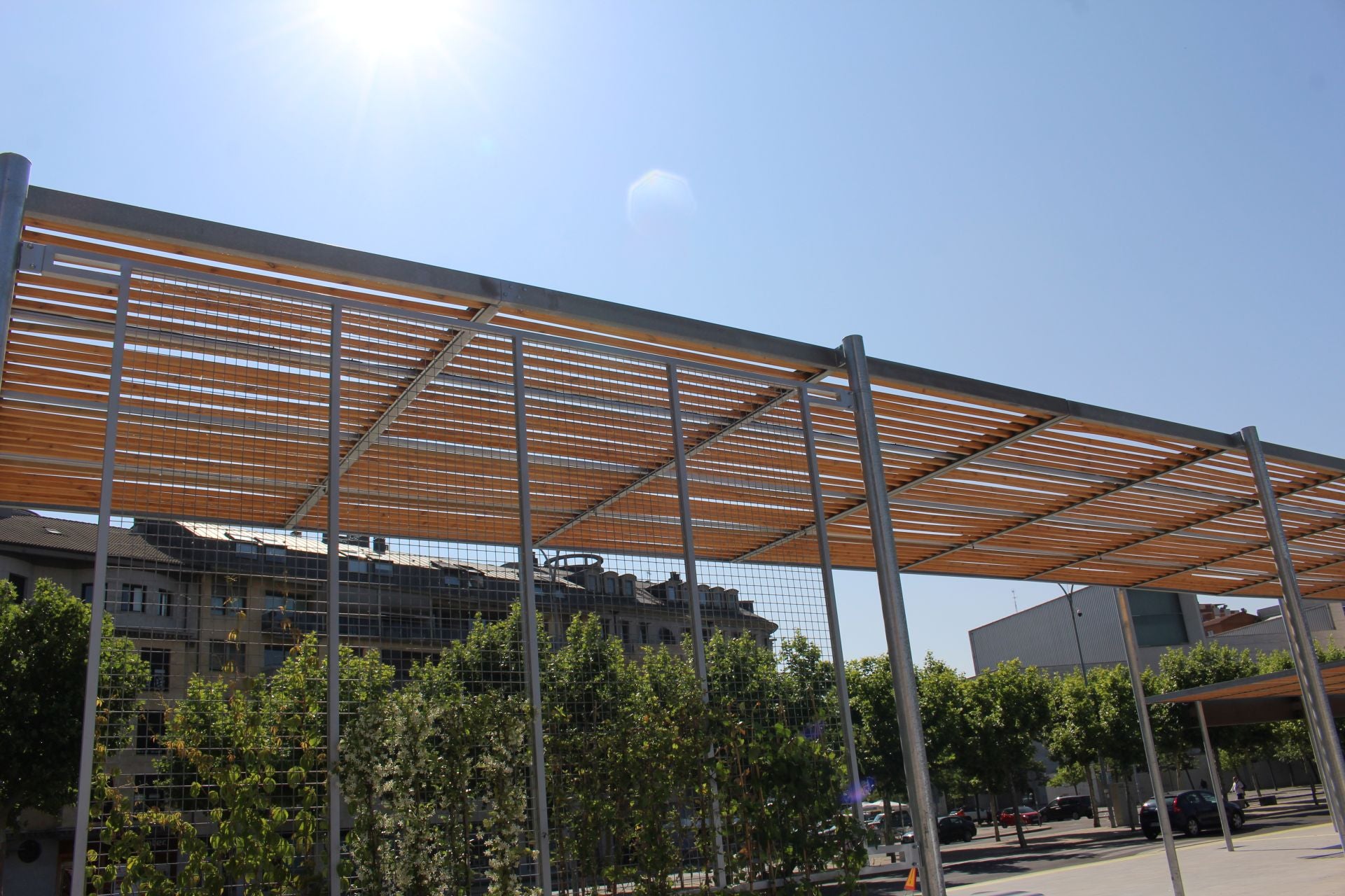 La nueva pérgola bioclimática en Pendones Leoneses
