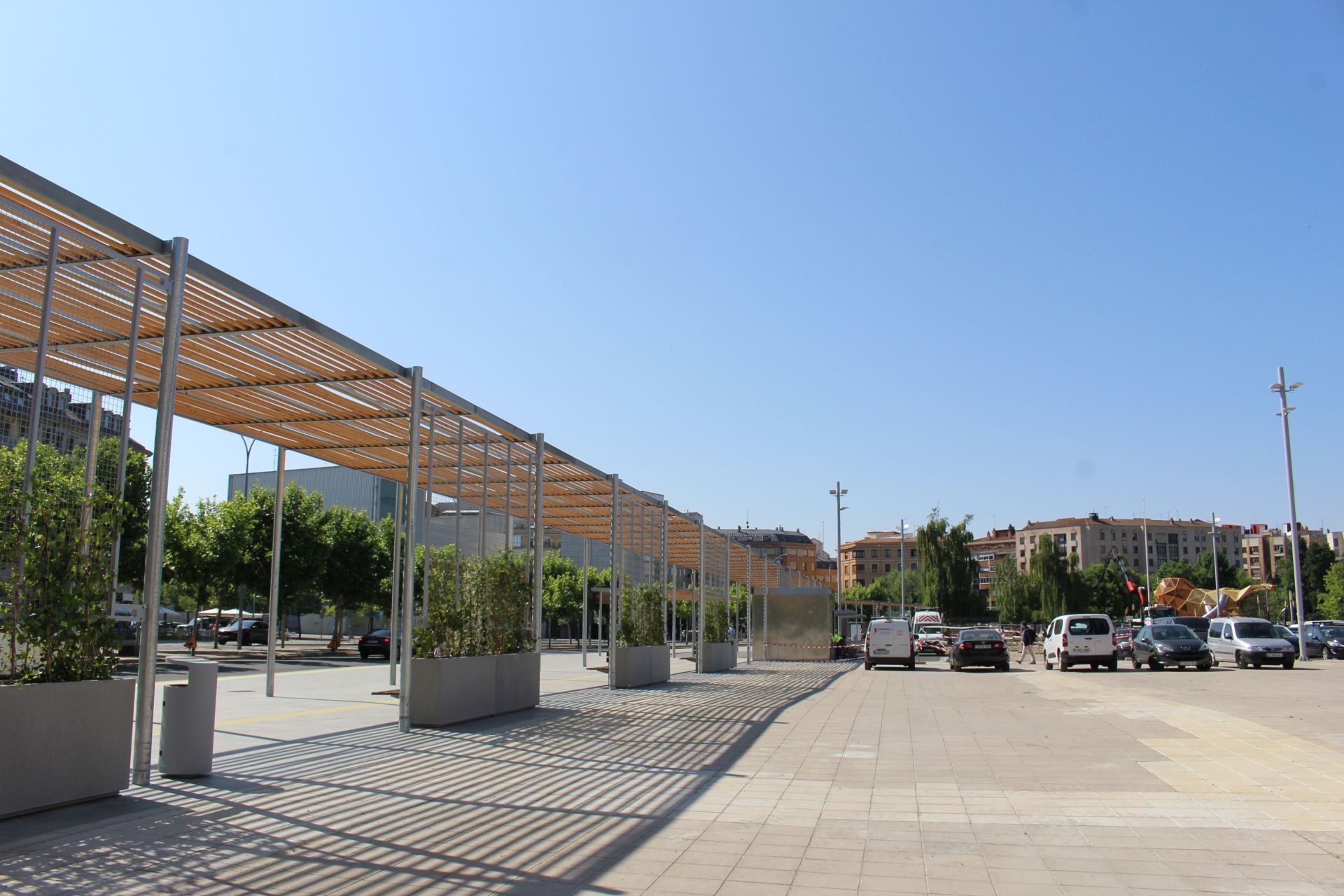 La nueva pérgola bioclimática en Pendones Leoneses