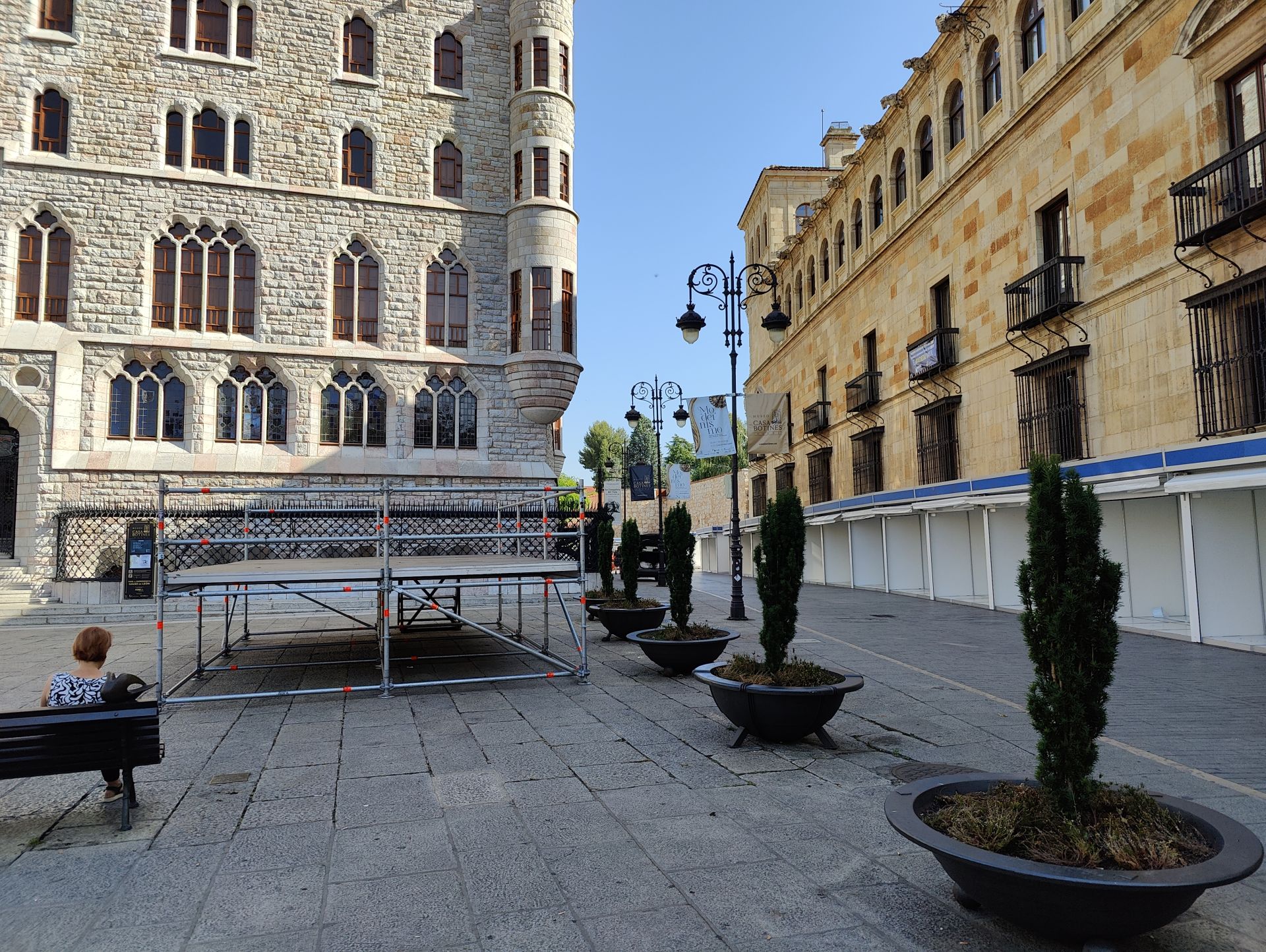 León se prepara para las fiestas de San Juan y San Pedro