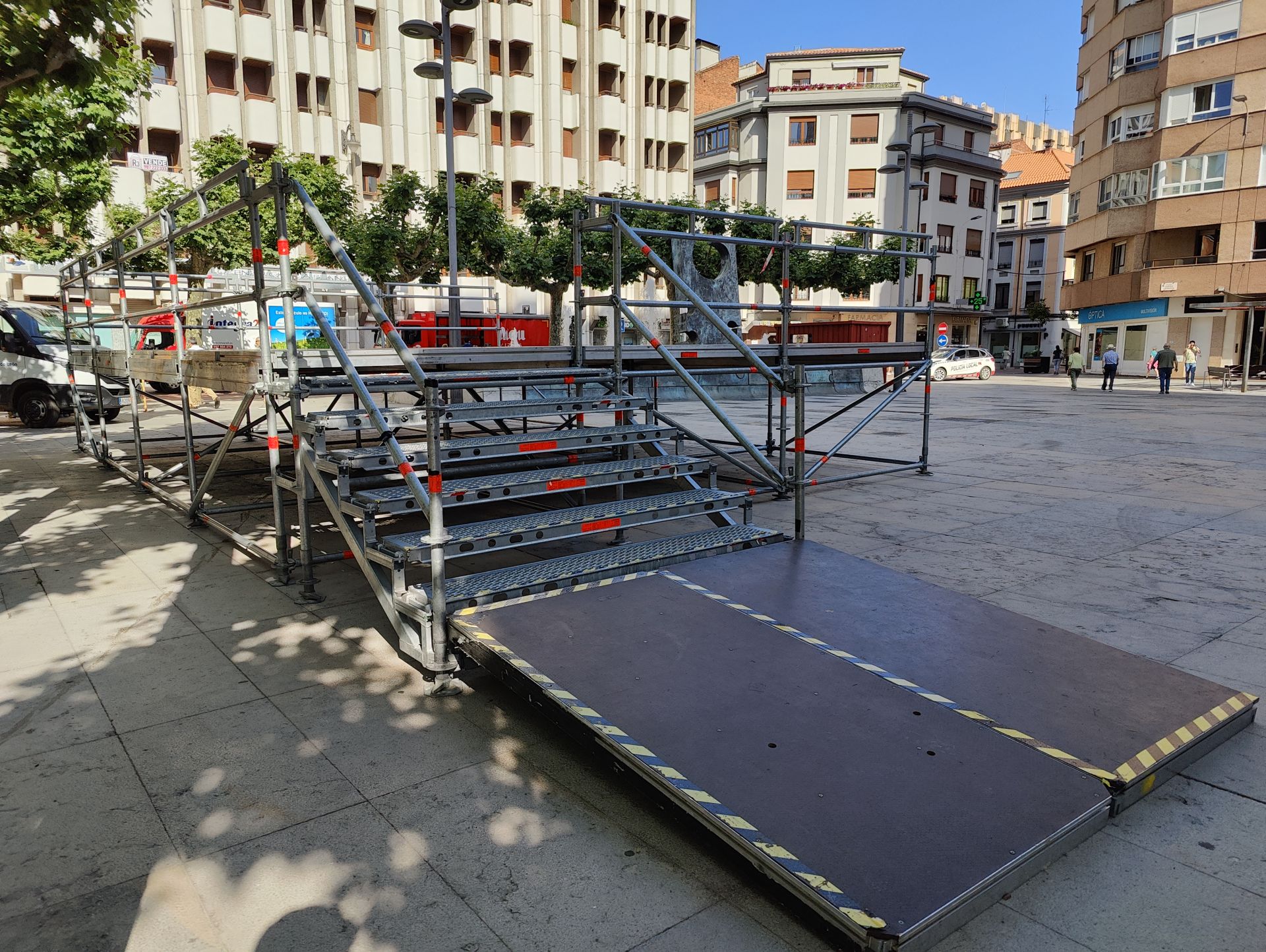 León se prepara para las fiestas de San Juan y San Pedro