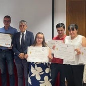 Siete usuarios de Amidown reciben sus títulos tras completar un ciclo de formación