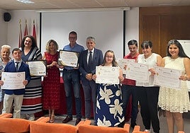 Siete usuarios de Amidown reciben sus títulos tras completar un ciclo de formación