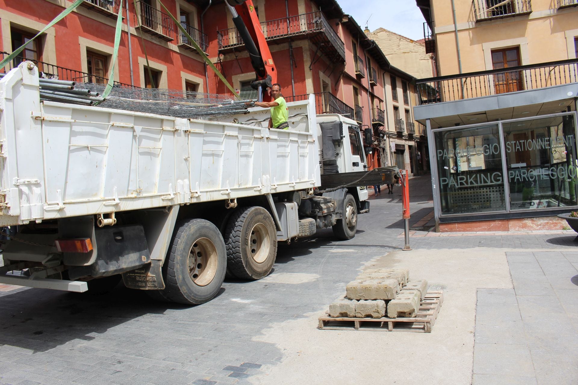 Así está la plaza Mayor de León antes de fiestas