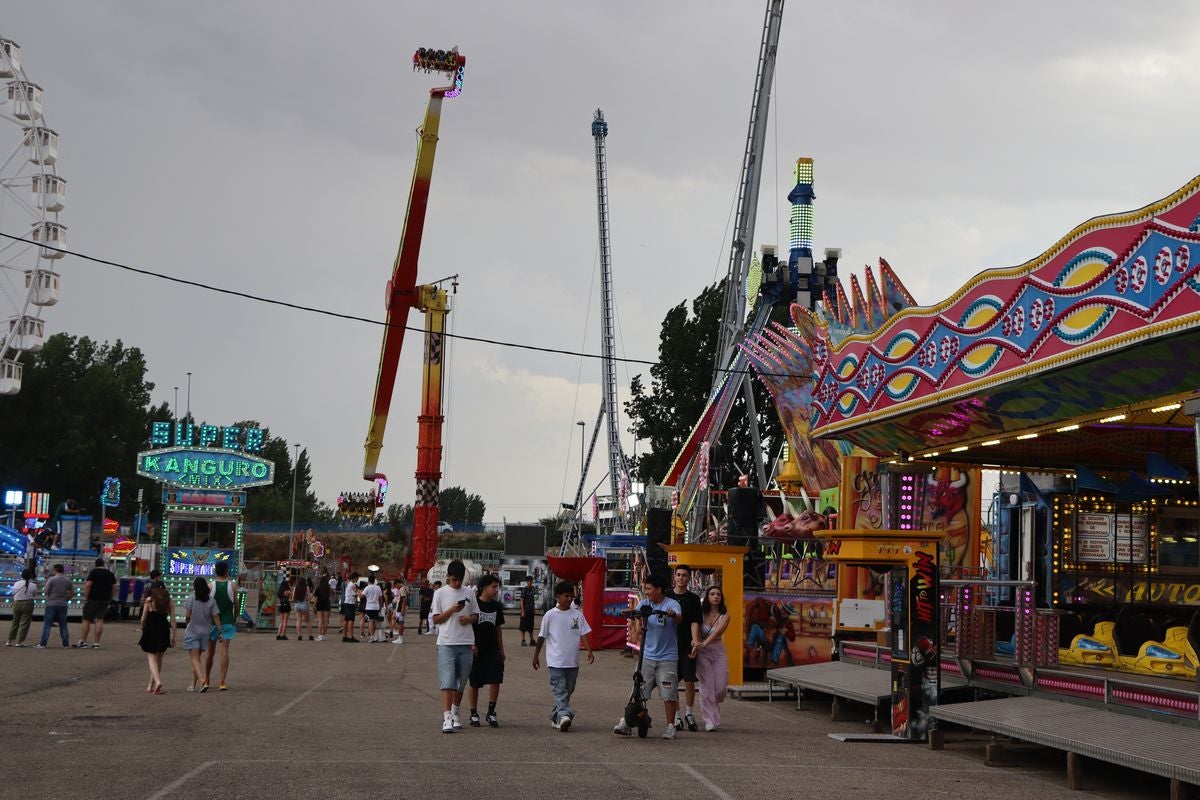 Las imágenes del primer día de las Fiestas de San Juan y San Pedro 2025