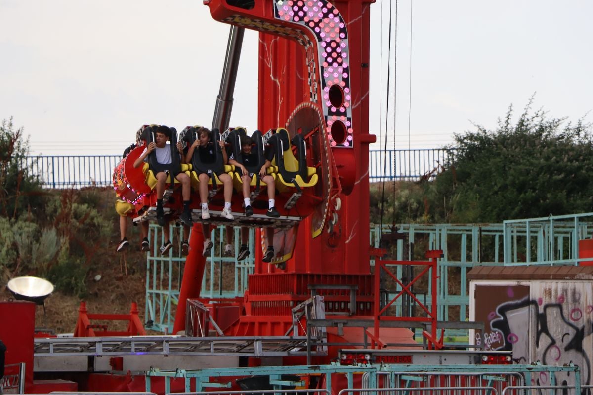 Las imágenes del primer día de las Fiestas de San Juan y San Pedro 2025