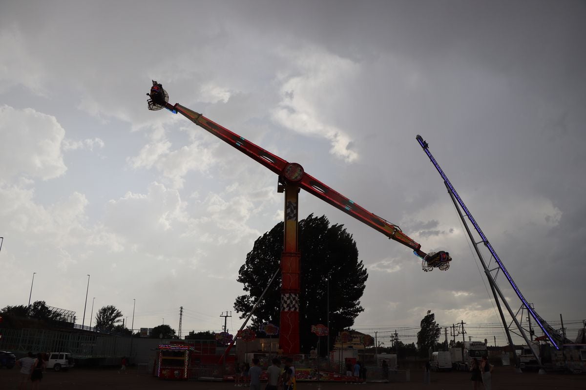 Las imágenes del primer día de las Fiestas de San Juan y San Pedro 2025