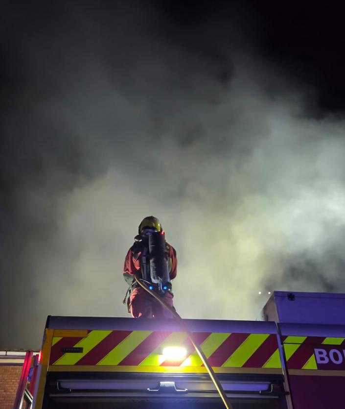 Imagen secundaria 2 - Intervención de los Bomberos de León.