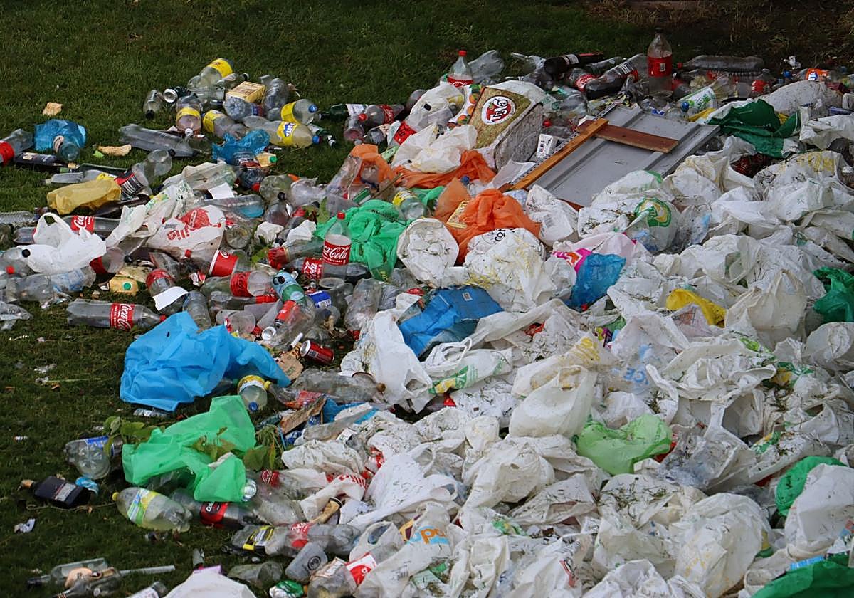 Las imágenes de la resaca de la noche de San Juan