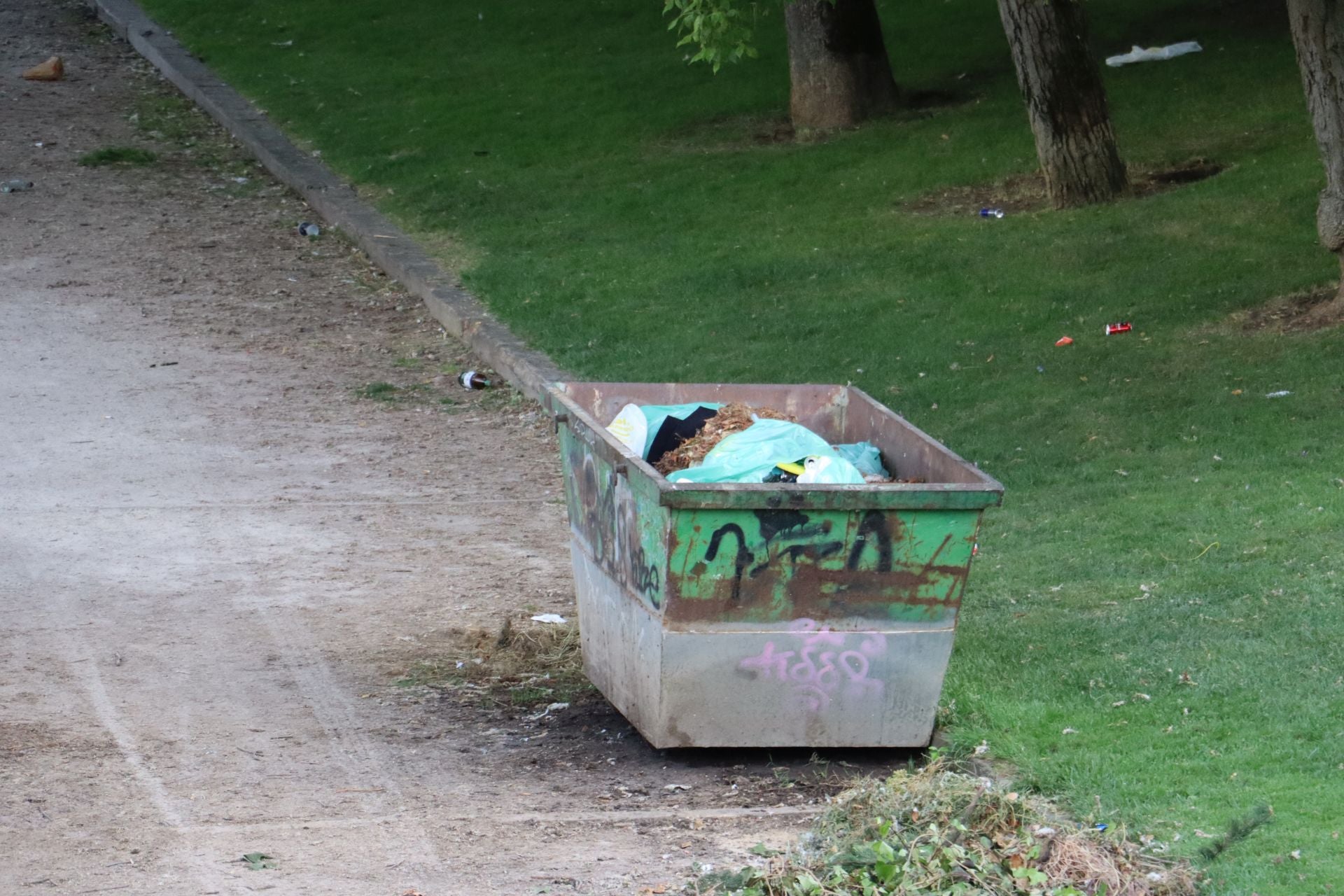 Las imágenes de la resaca de la noche de San Juan