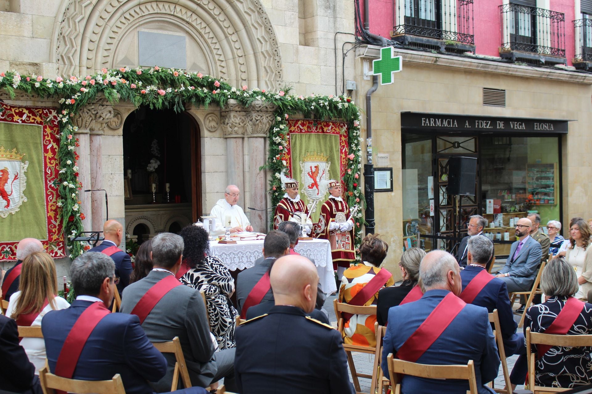 Las imágenes de la misa de San Juan de León