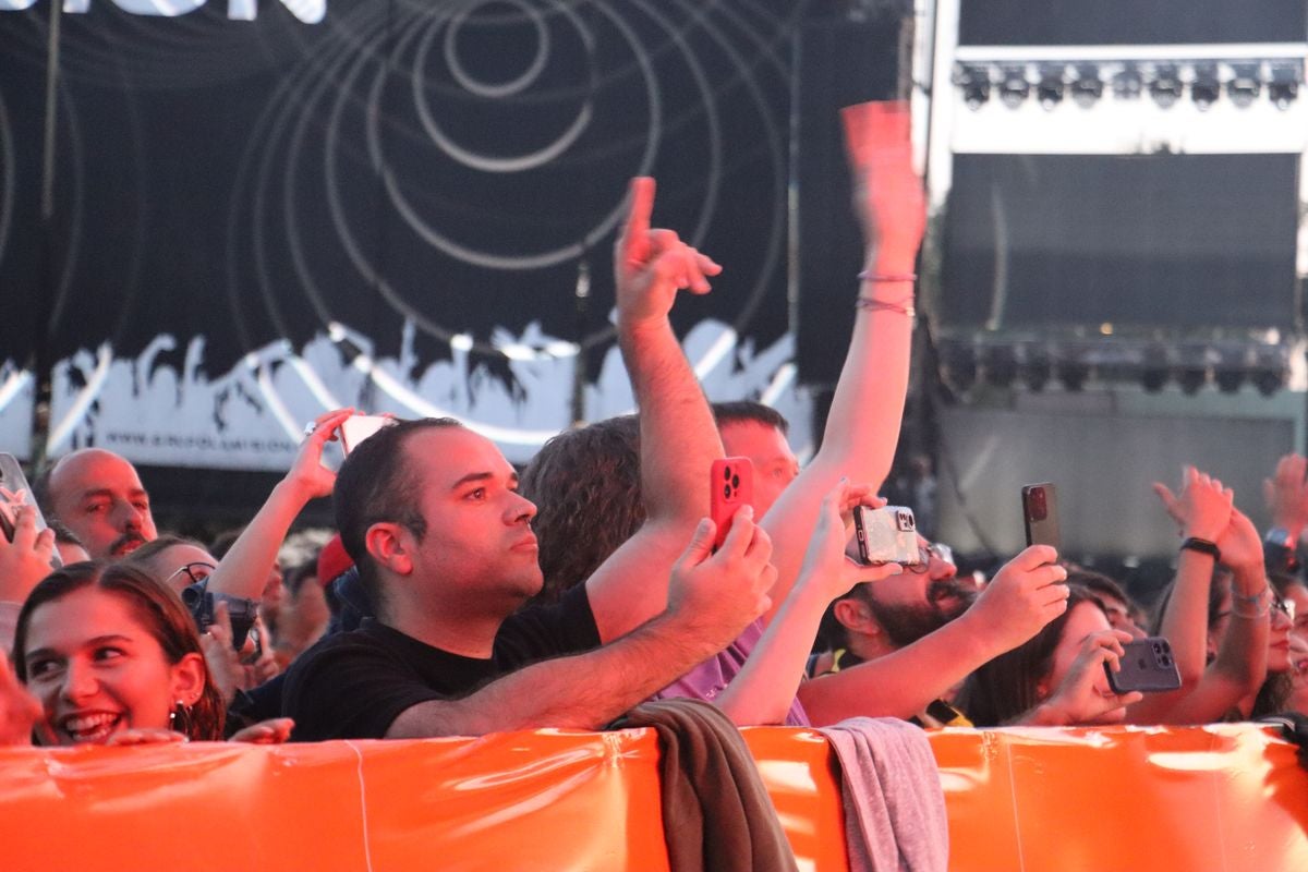 Las imágenes que capturan la magia del concierto de Leire en León