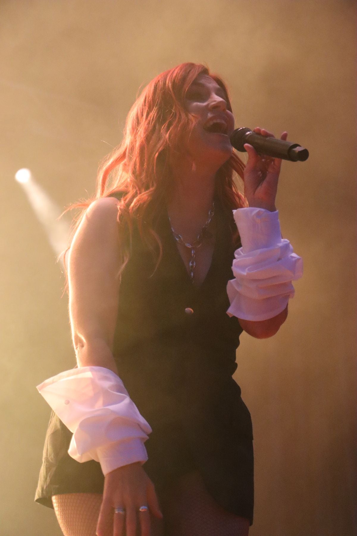 Las imágenes que capturan la magia del concierto de Leire en León