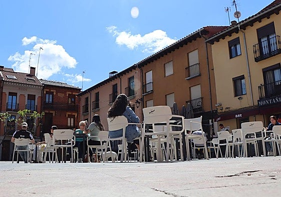 Una terraza en el centro de León.