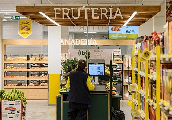 Imagen de archivo del interior de un supermercado Alimerka.