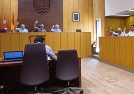 Pleno en el Ayuntamiento de Villaquilambre.